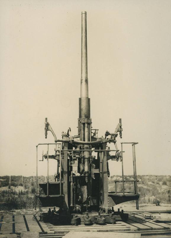 Affusto navale antiaereo 102/48