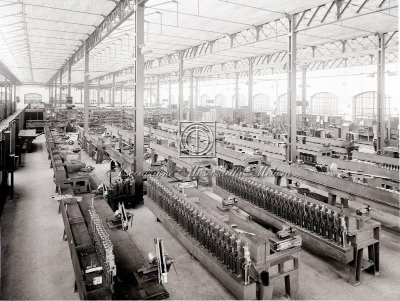 Interno dello stabilimento. Reparto casse di culatta