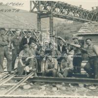 Maestranze operaie in posa - ponte ferroviario di Borgotaro