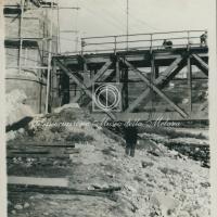 Travata e pila in riparazione