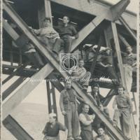 Operai in posa sul ponte di Borgo Val di Taro